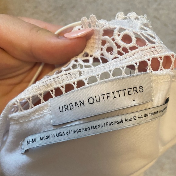 White crop top - Picture 3 of 3